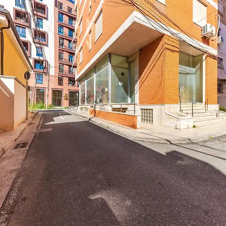 Noir By アパート