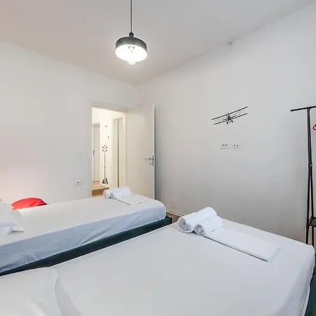 Noir By Lägenhet Tirana