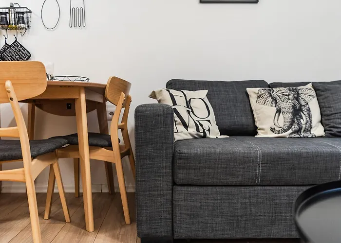 Noir By 아파트 티라나