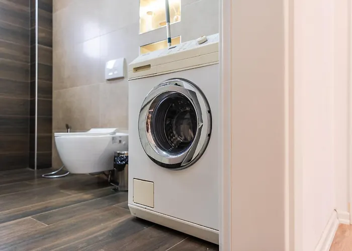 アパート Noir By ティラナ