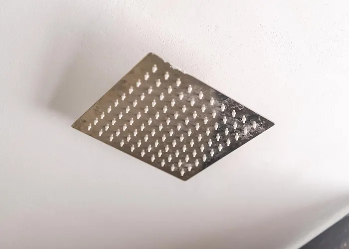 Noir By アパート *