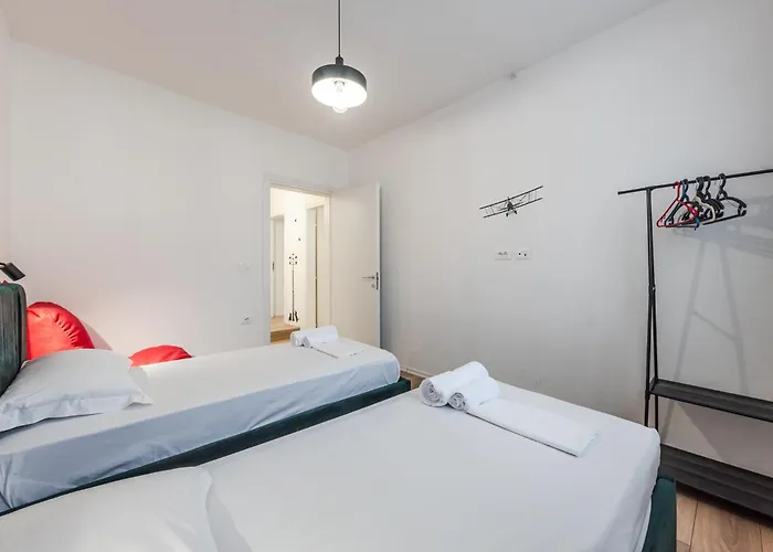 Noir By Appartement Tirana