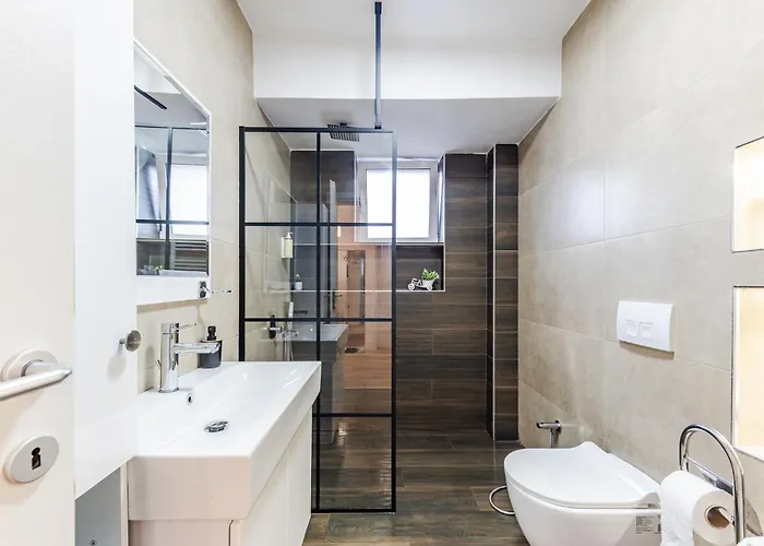 アパート Noir By *